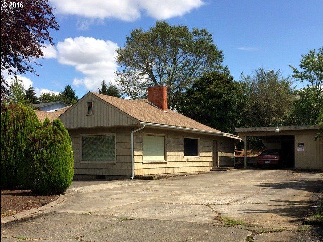 859 Lookingglass Road, Roseburg, OR 97471